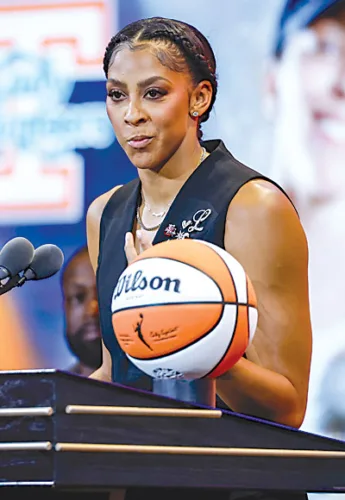 Candace Parker, Elena Delle Donne thankful for basketball